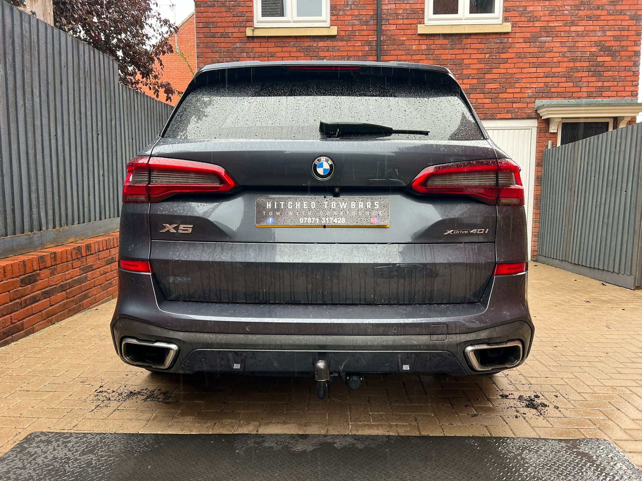 Towbar vs Roof Mounted Bike Carriers: Which is Best?